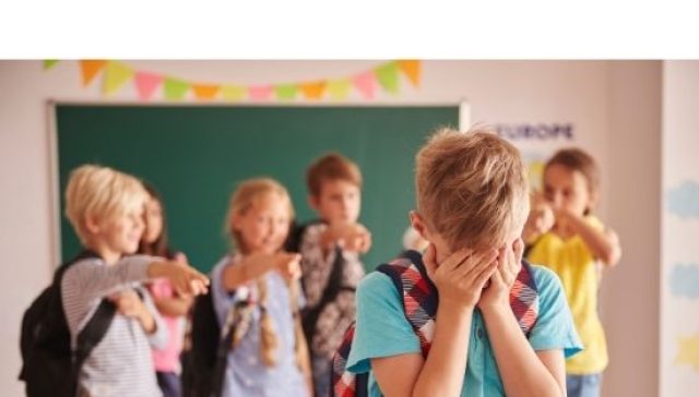 Zorba Herkese Zarar Verir